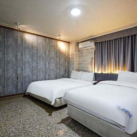 I.Y Hotel Σουγόν Εξωτερικό φωτογραφία
