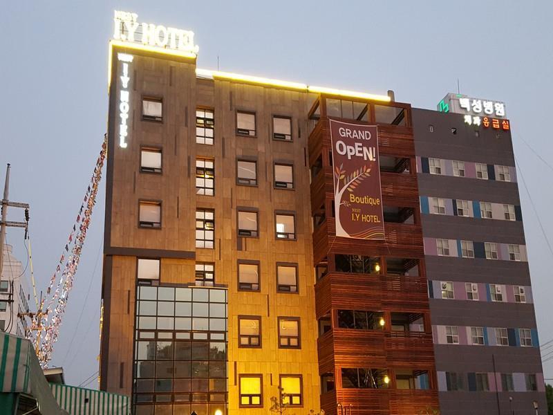I.Y Hotel Σουγόν Εξωτερικό φωτογραφία