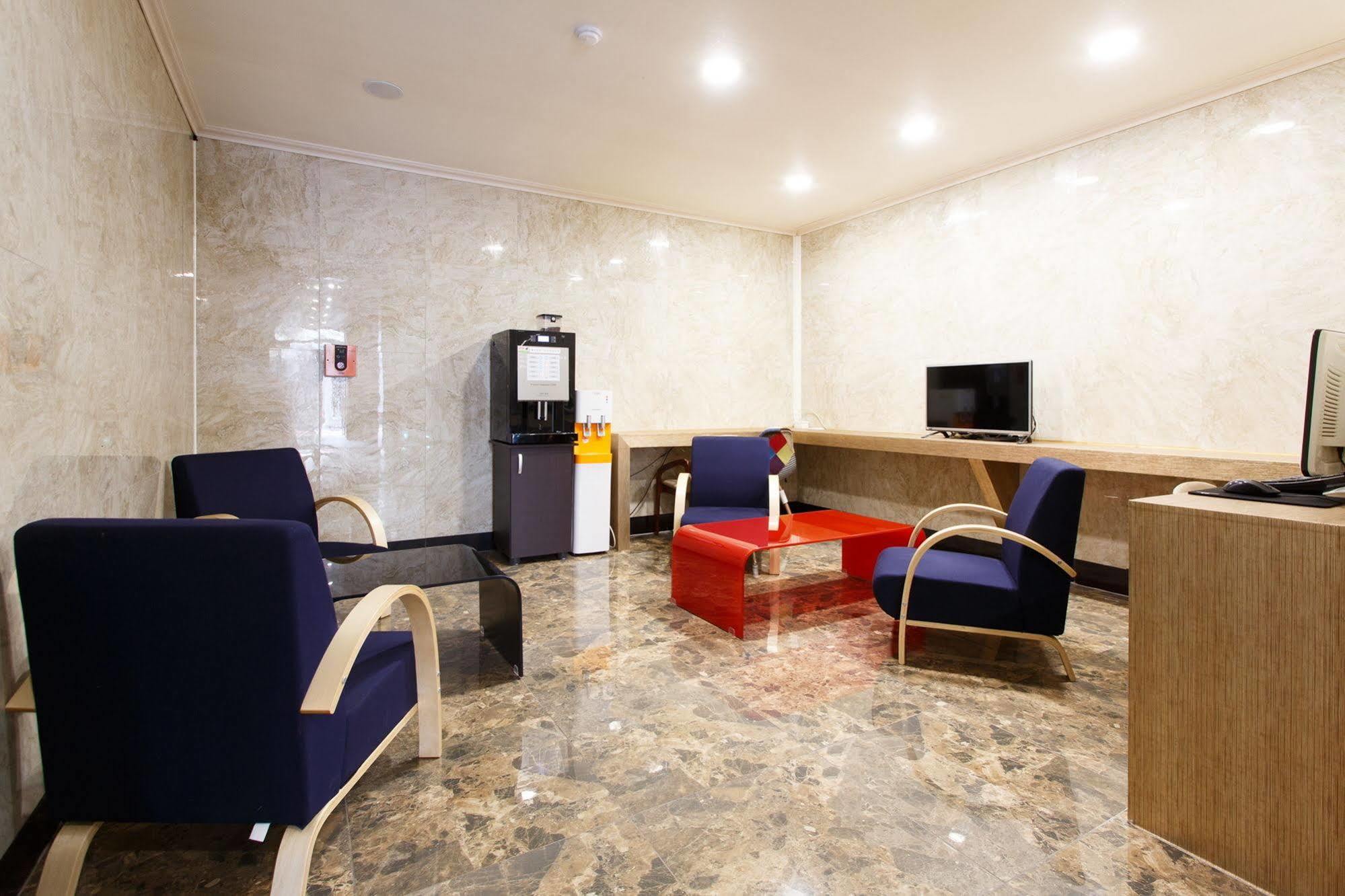I.Y Hotel Σουγόν Εξωτερικό φωτογραφία