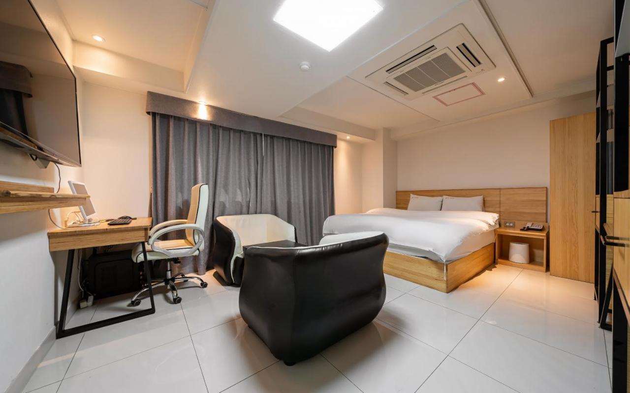 I.Y Hotel Σουγόν Εξωτερικό φωτογραφία