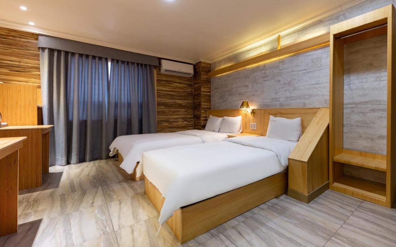 I.Y Hotel Σουγόν Εξωτερικό φωτογραφία